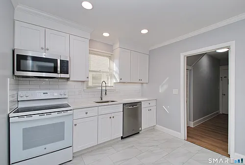 16 Fowler St #1 Photo 1