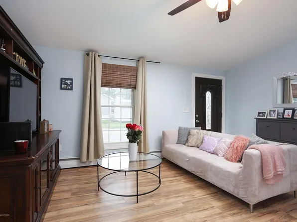 703 Wildwood Ave, Ocean Gate, NJ 08740