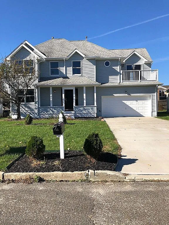 1611 Lake Ave photo 1
