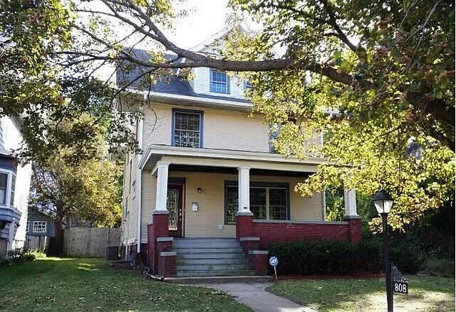 808 Garfield Ave photo 1