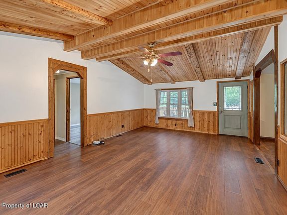 5th image of 1334 Halowich Rd