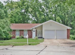 1629 Countrybrook Ct, Saint Louis, MO 63138
