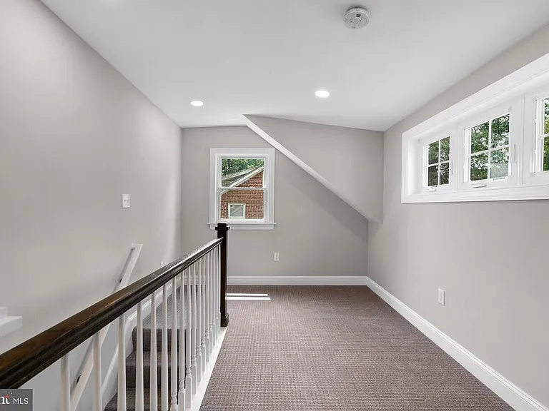 1506 Noyes Dr — Photo 20