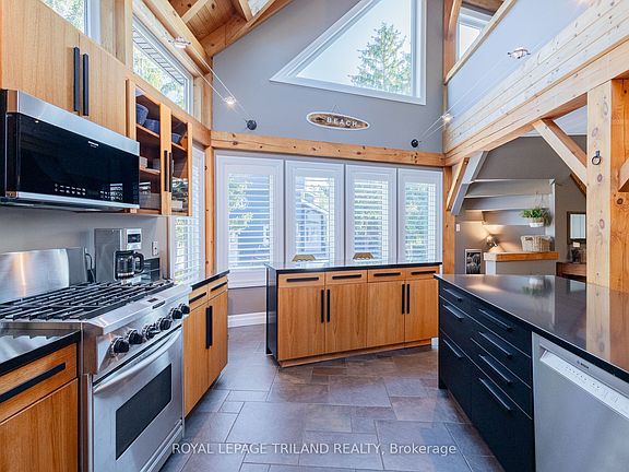 2nd image of 42 Lakeside Cir