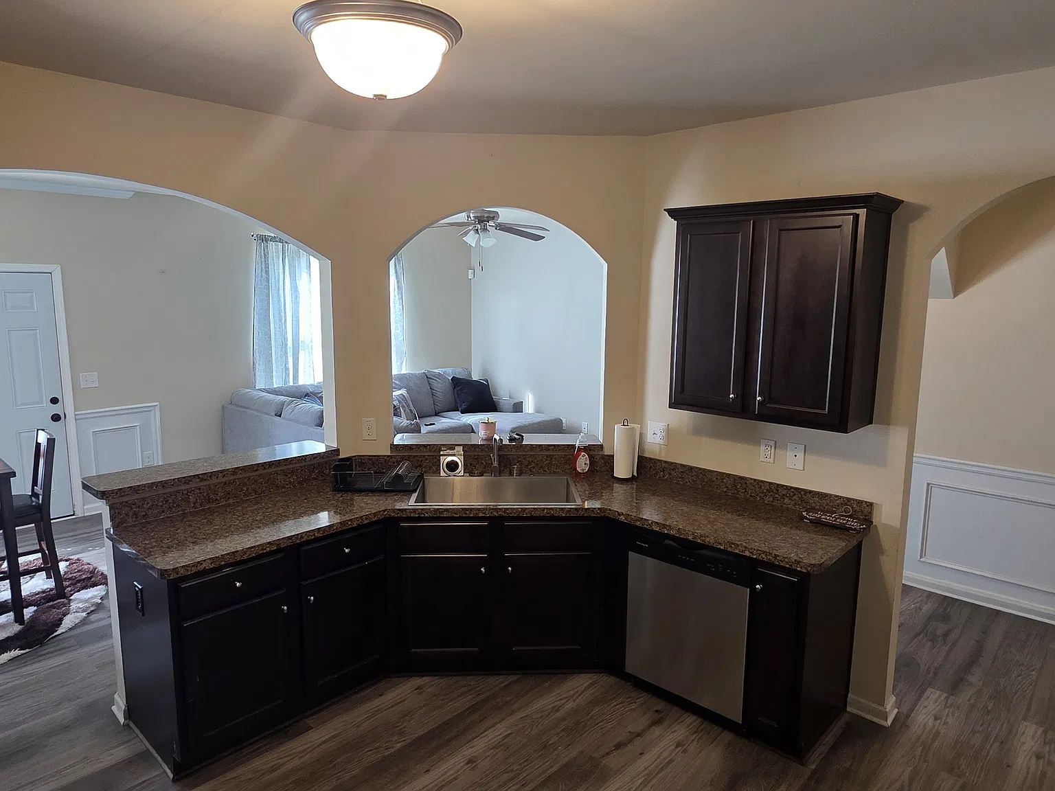 4 bed, 2.5 bath, 1700 sqft, $3,500 — Photo 3