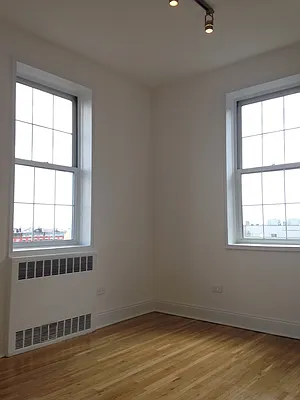 Sold by Rolling Stone Realty LLC | media 36