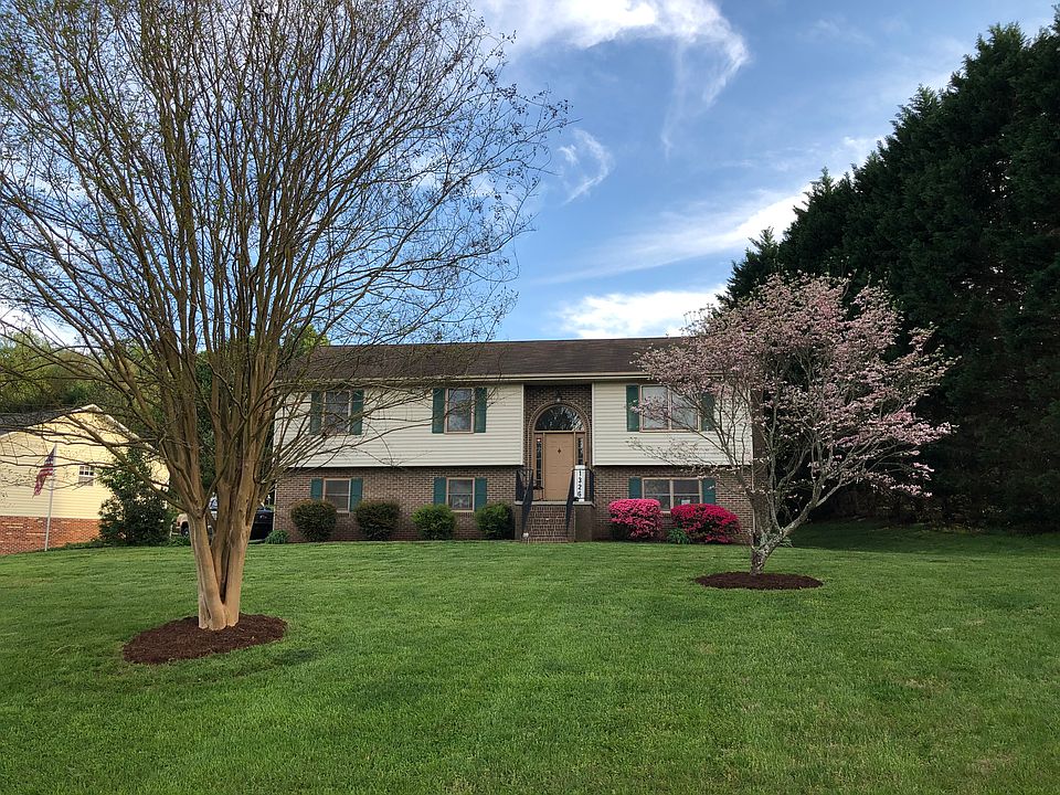 1st image of 1326 Grady Ln