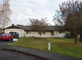 318 NW 9th St, Battle Ground, WA 98604
