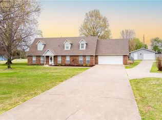 19492 W Highway 12, Gentry, AR 72734