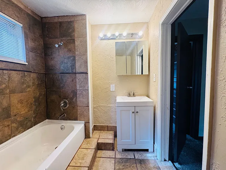 10630 Kimberley Ave — Photo 43