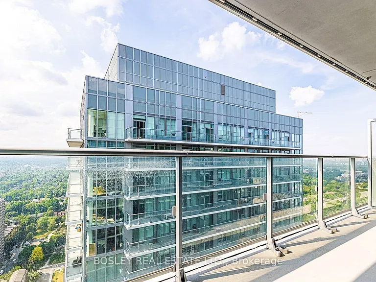 195 Redpath Ave #LPH13 — Photo 12