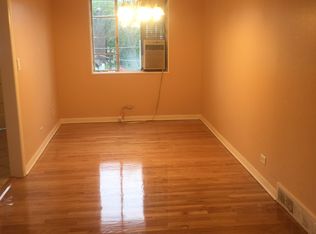 771 N Linden Ave #2E, Waukegan, IL 60085