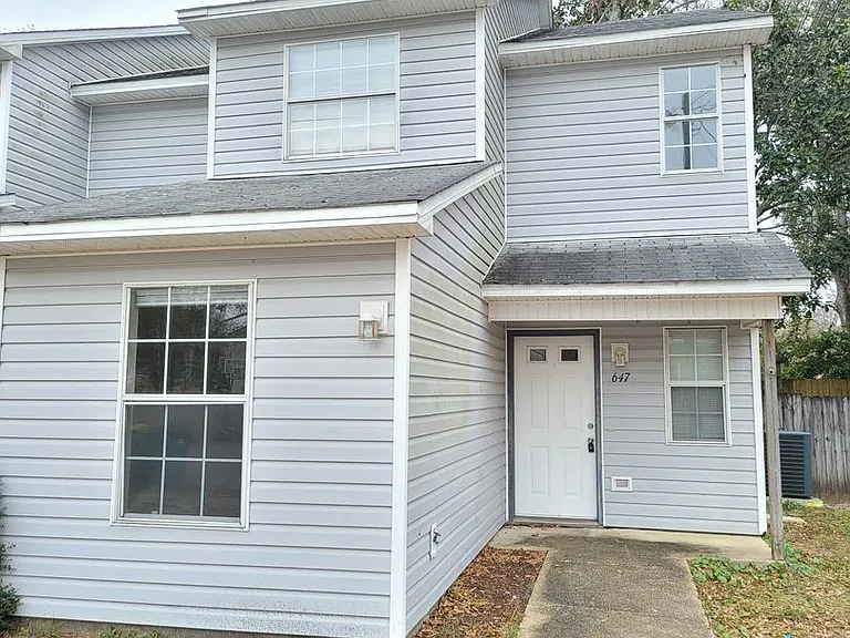 647 Virginia Oak Ct — Photo 3