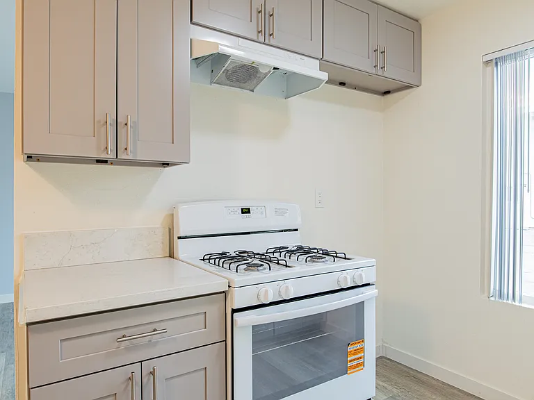 9212 Somerset Blvd #2 — Photo 6