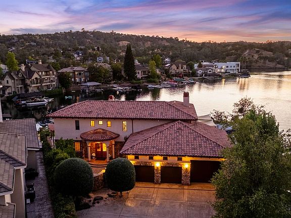 2nd image of 113 Waterfront Ct