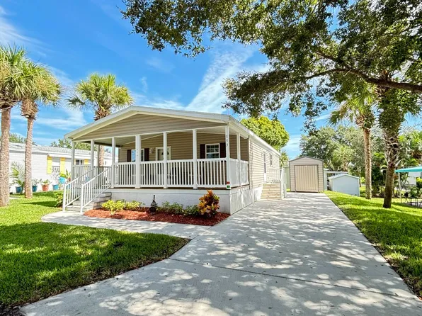 153 Skipper Ln, Sebastian, FL 32958