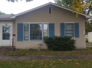 308 10th St S, Moorhead, MN 56560