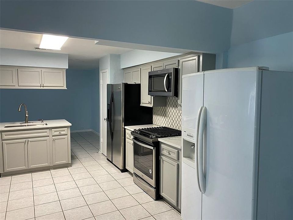 1st image of 11823 N Youngwood Ln