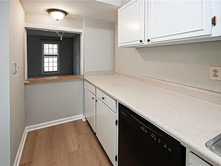 3099 Colonial Way #M — Photo 9
