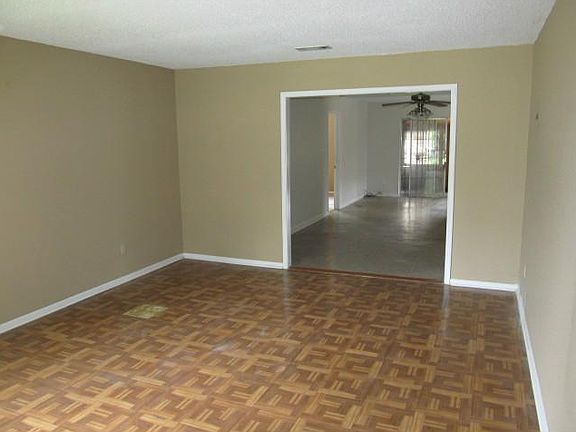 4th image of 2321 Cypress Acres Dr