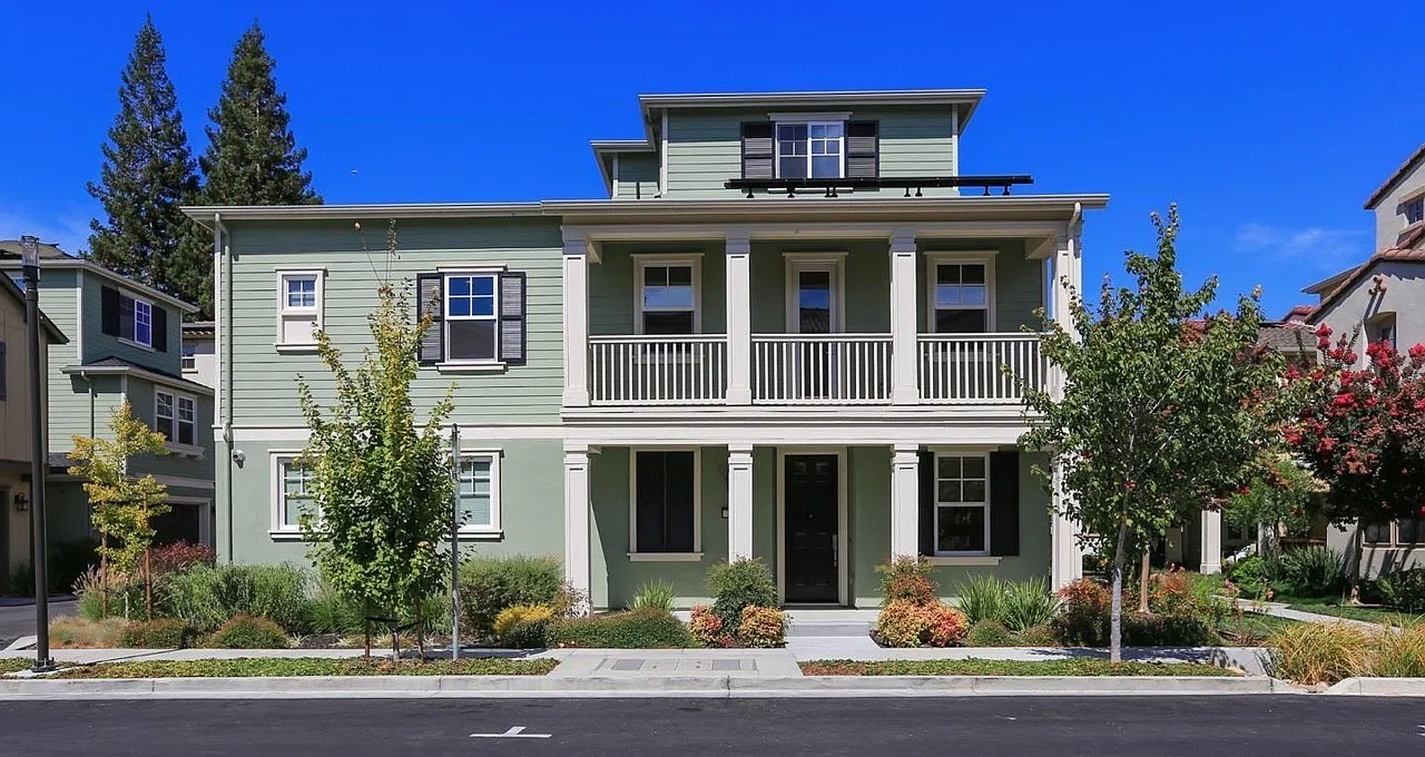 Gorgeous Modern Home W/ Solar Panels - Minutes From Googleplex — Photo 1