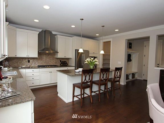 2nd image of 34120 SE Mahonia (501) Street