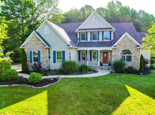 8047 Sandstone Dr, Northfield, OH 44067