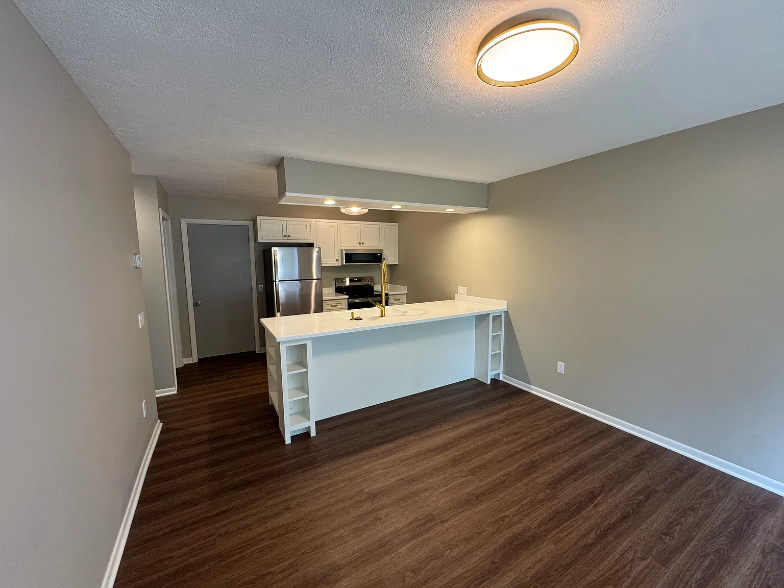 3 bed, 1600 sqft, $2,600 — Photo 3