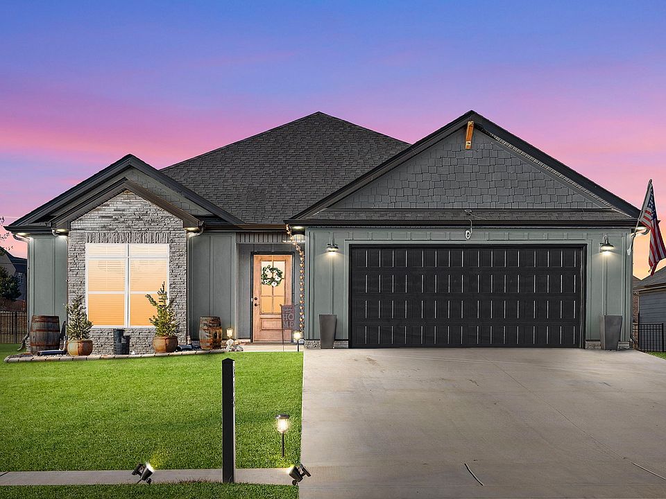 1st image of 305 Frontier Dr