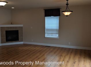 2728 Mallory Ln, Eugene, OR 97401