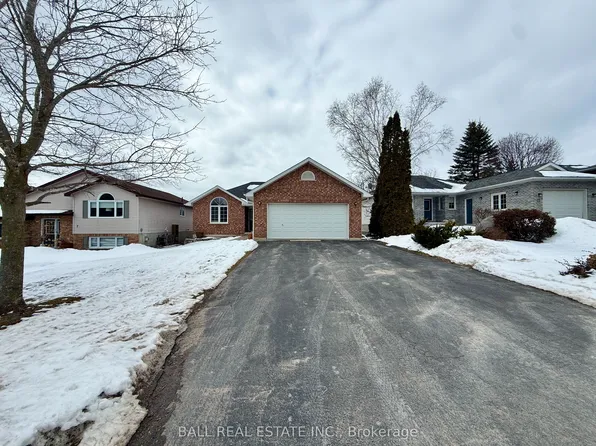 9 Francis St, Selwyn, ON K0L 2H0