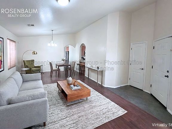 3rd image of 2030 W Carson Rd