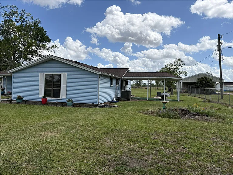 4330 E FM 1462 Rd — Photo 12