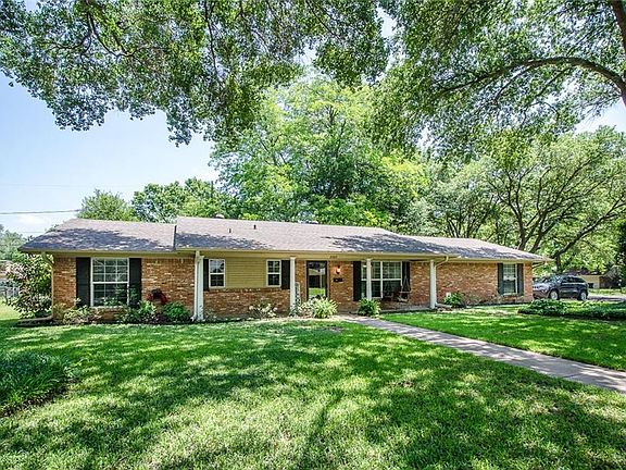 2nd image of 2005 W Belclaire Cir