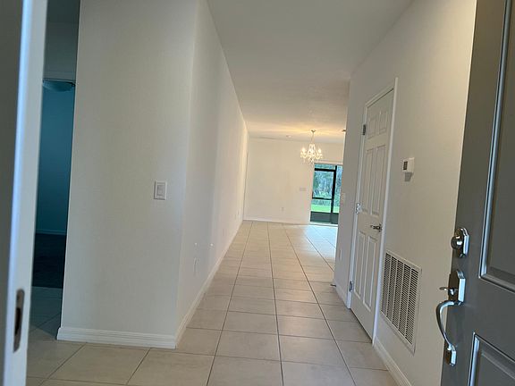 4th image of 3831 Carrick Bend Dr