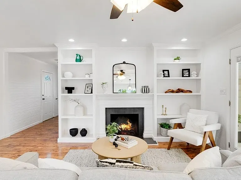 2725 Argyll Ave — Photo 4