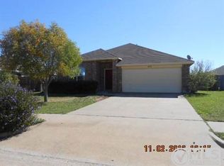 215 Windsor Dr, Forney, TX 75126