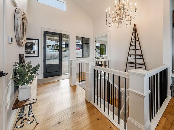 2nd image of 754 Nelson Rd