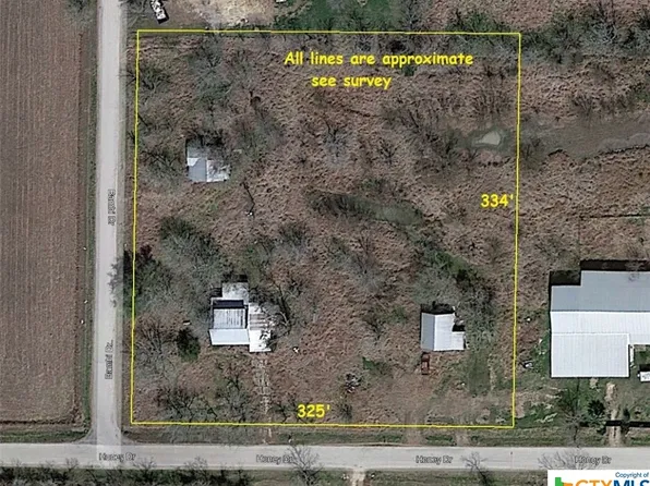 183 Honey Dr, Victoria, TX 77904