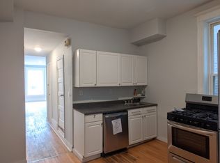 3544 N Halsted St #2F, Chicago, IL 60657