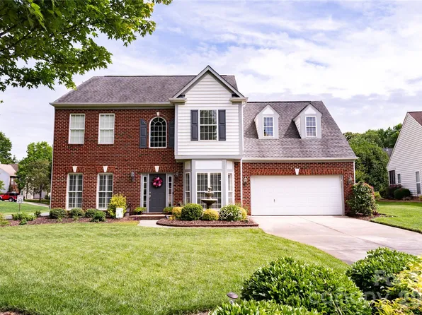405 Matthews Estates Rd, Matthews, NC 28105