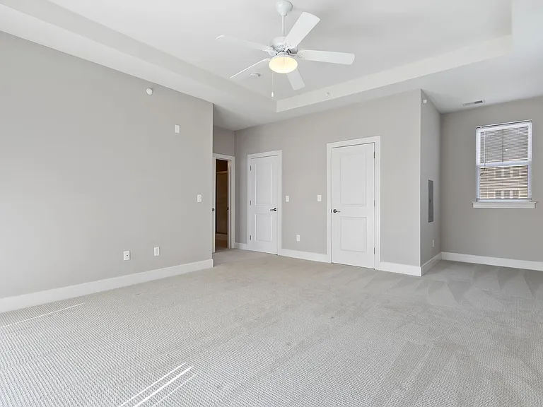Essex Chase Apartments — Photo 52