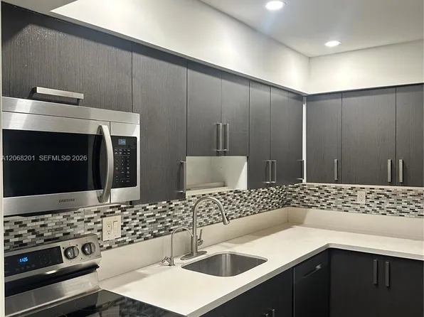 9449 SW 76th St APT T5, Miami, FL 33173