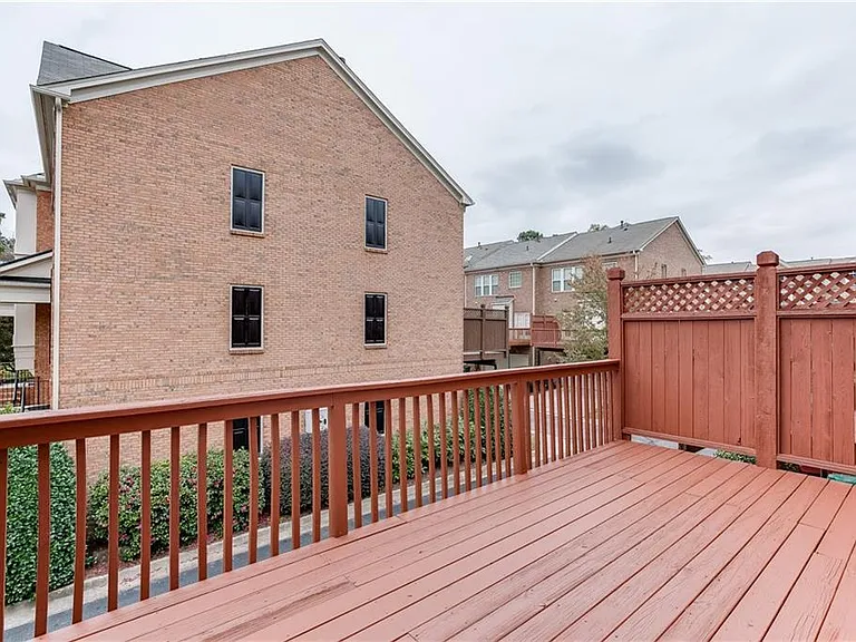 2801 Loftview Sq — Photo 36