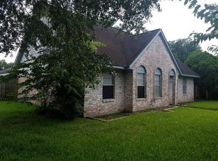 422 Coach Lamp Ln, Houston, TX 77060