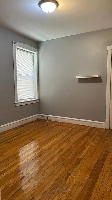 5725 W Addison St - 1F — Photo 1