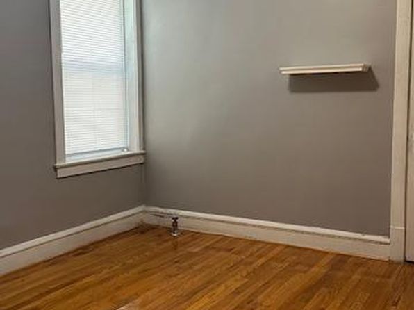 5725 W Addison St APT 1F