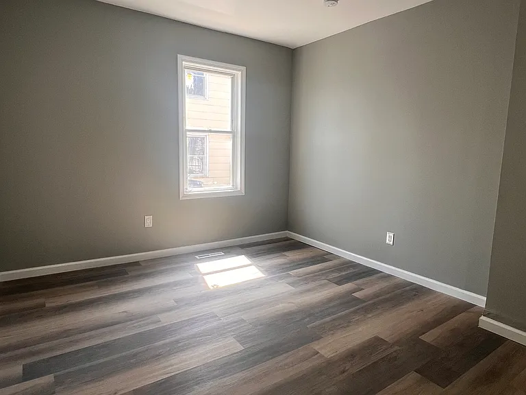 335 Blatchley Ave #1 — Photo 4