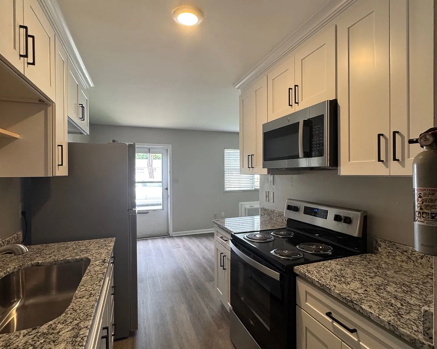 7594 Bellehaven Drive (Unit 14) — Photo 2