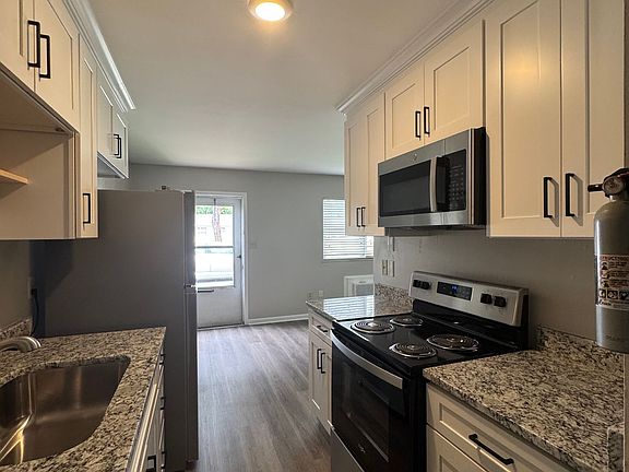 2nd image of 7594 Bellehaven Dr